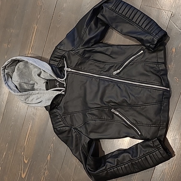 Streetwear society faux leather jacket. Size small - Picture 9 of 9